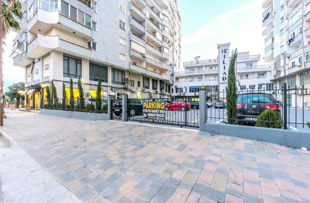 Premium , Marina , Center , Beachfront Durres Bagian luar foto