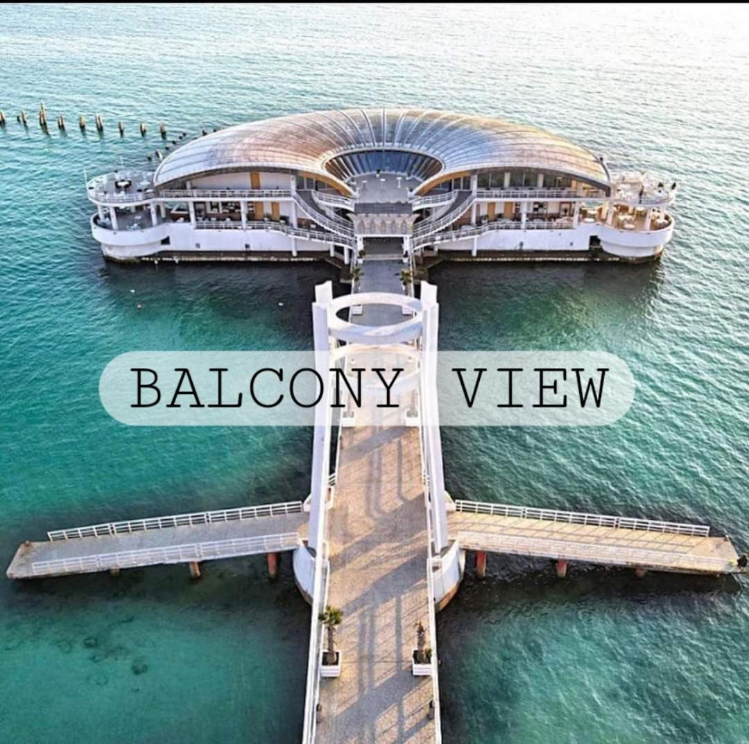 Premium , Marina , Center , Beachfront Durres Bagian luar foto